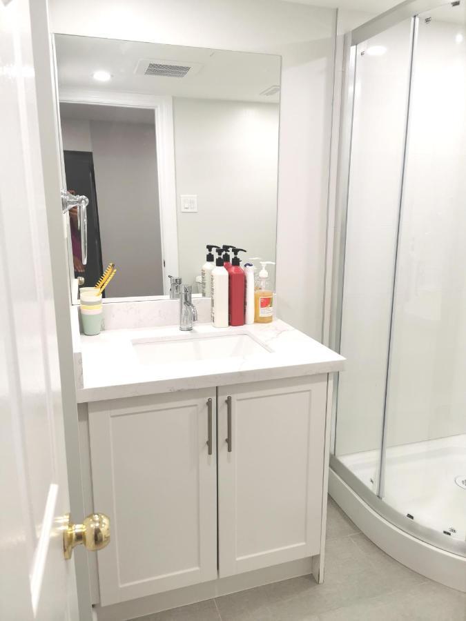 Perfect Location Comfort Private House Lower Level 2 Bedroom Unit Mississauga Esterno foto
